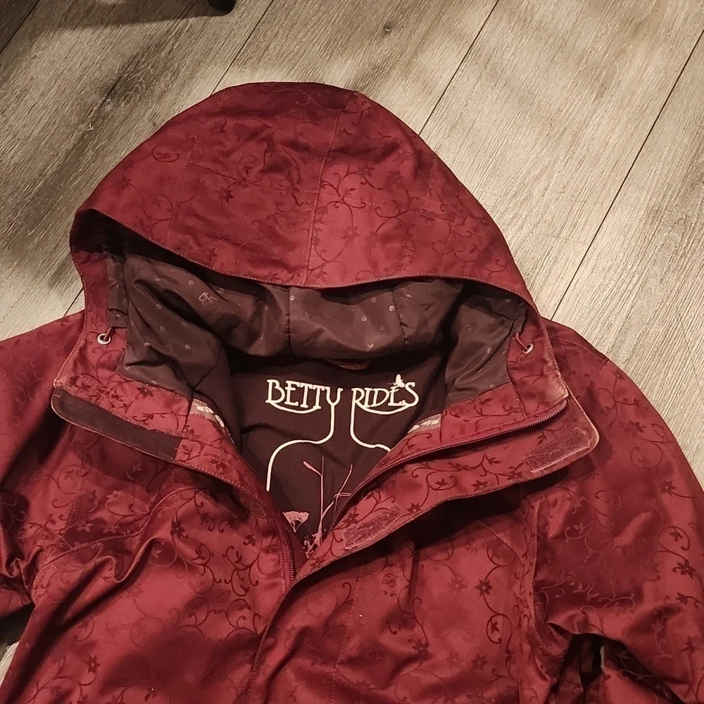 Betty Ride Winter Jacket - Picture 3 of 10